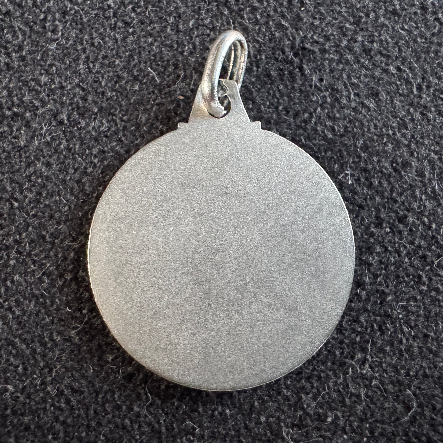 Médaille religieuse ancienne en argent « Petit Jesus et l’agneau »