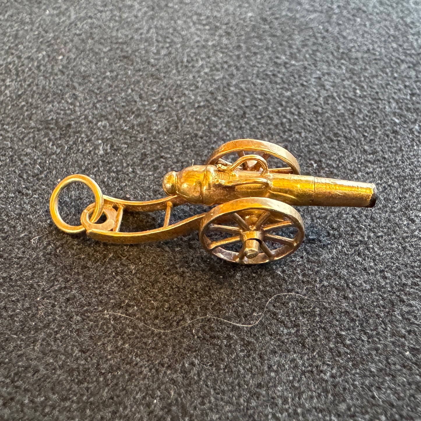 Clé de montre à gousset Ancienne en or 18 carats - « canon Napoléonien » - vers 1800