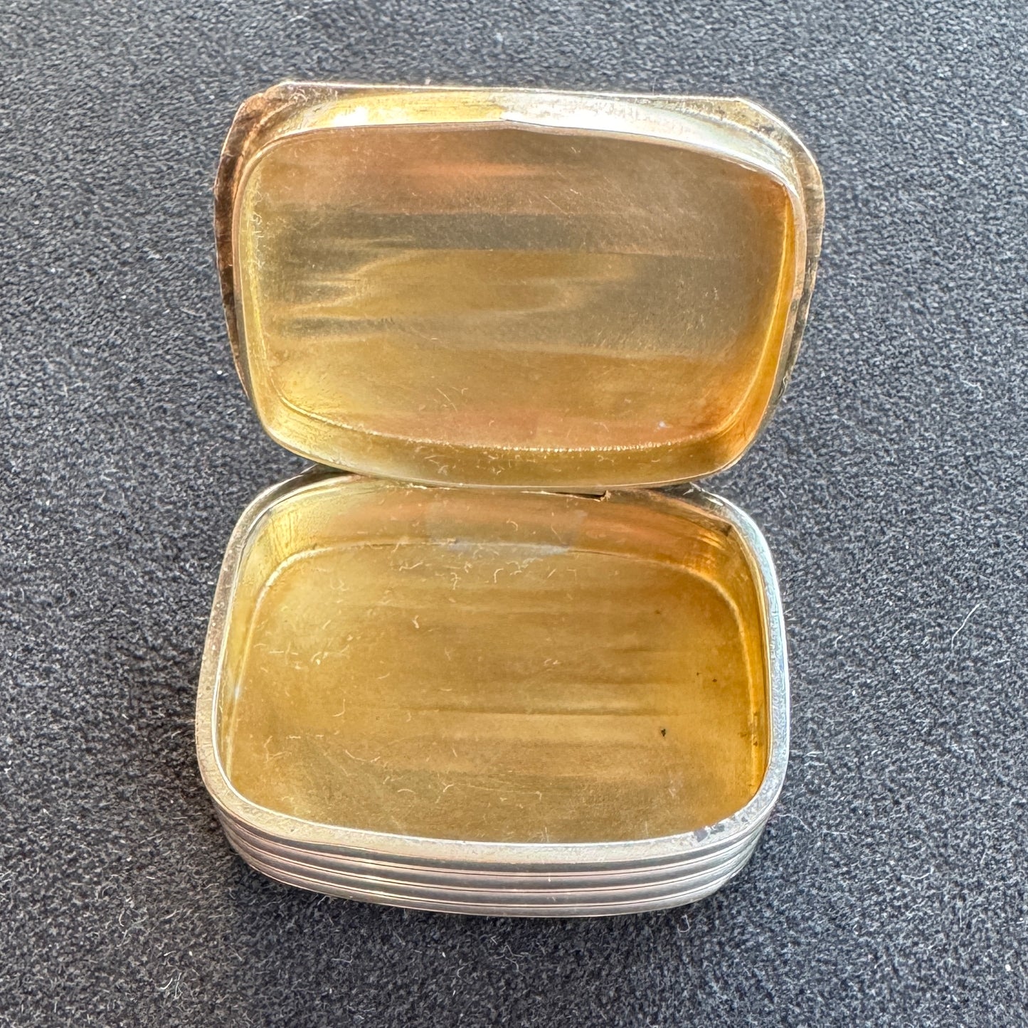 petite boîte ancienne pilulier en argent