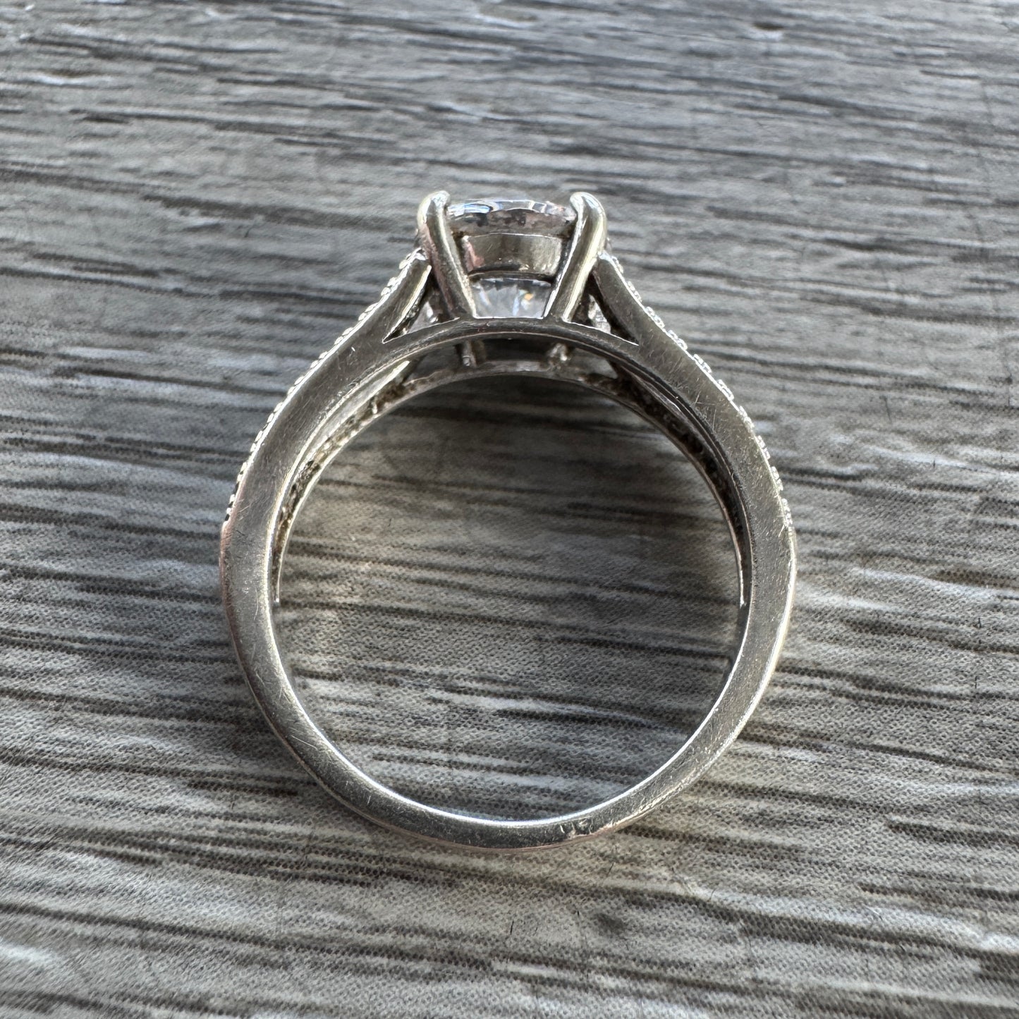 Bague en argent et brillants