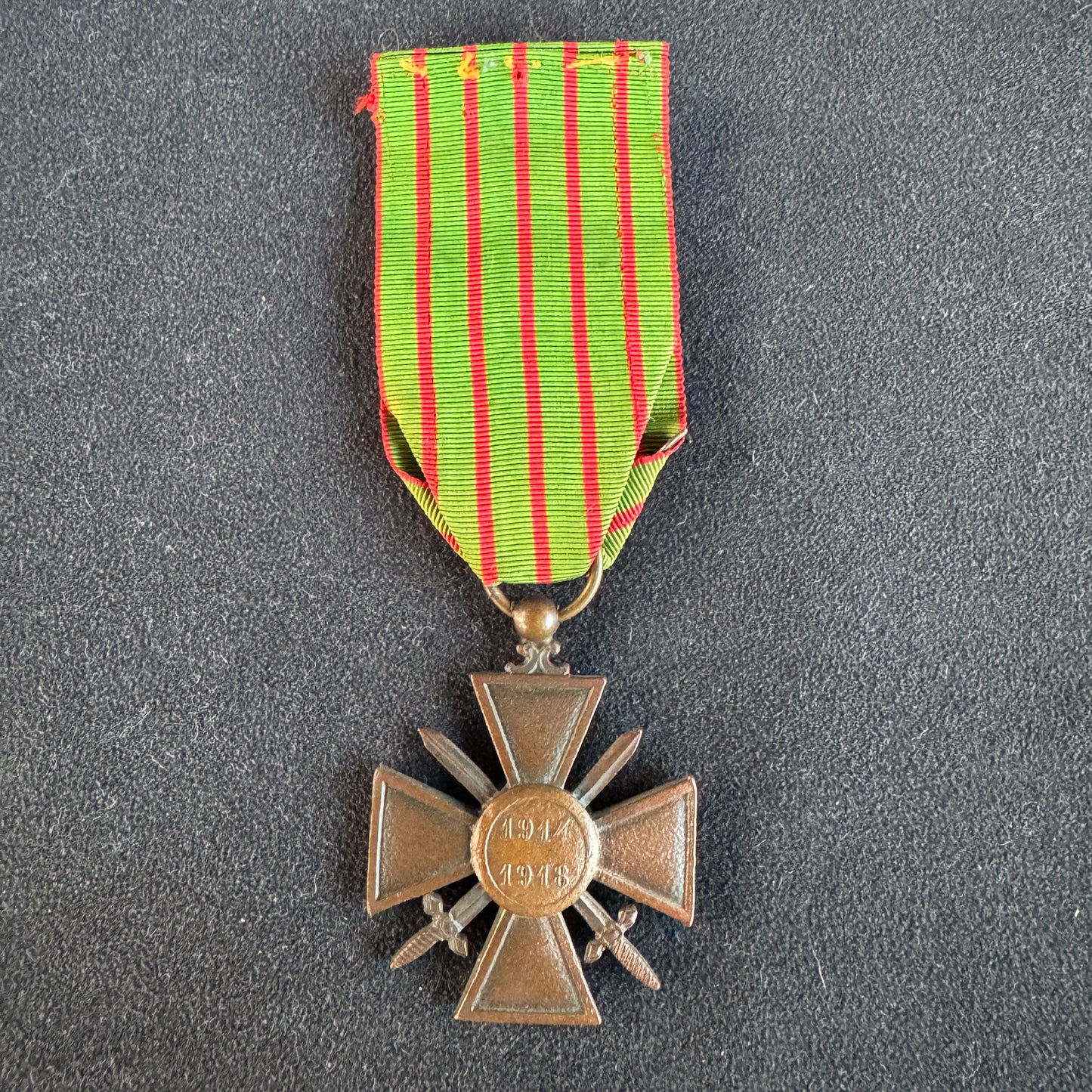 Médaille décoration militaire en bronze - « croix de guerre 14-18 3 palmes et 3 étoiles »
