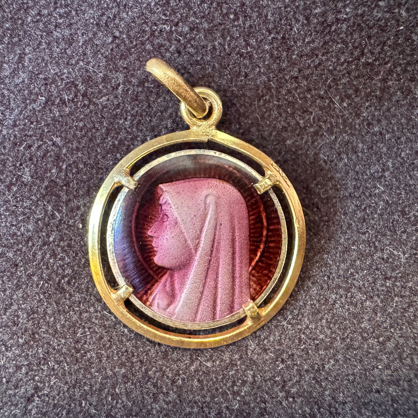 Médaille Religieuse plaqué or émaillé « Sainte vierge »