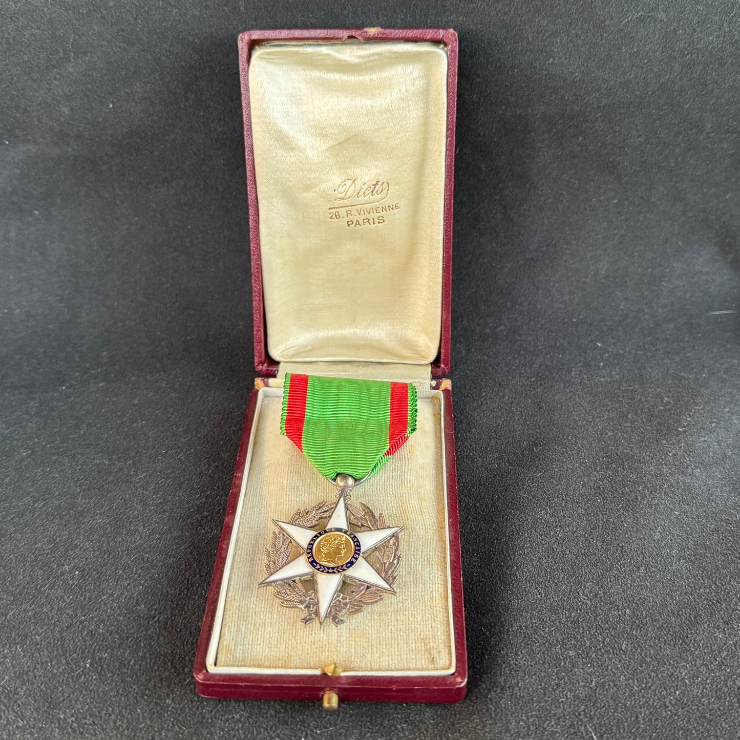 Médaille décoration civile en argent - « croix ordre du mérite agricole »