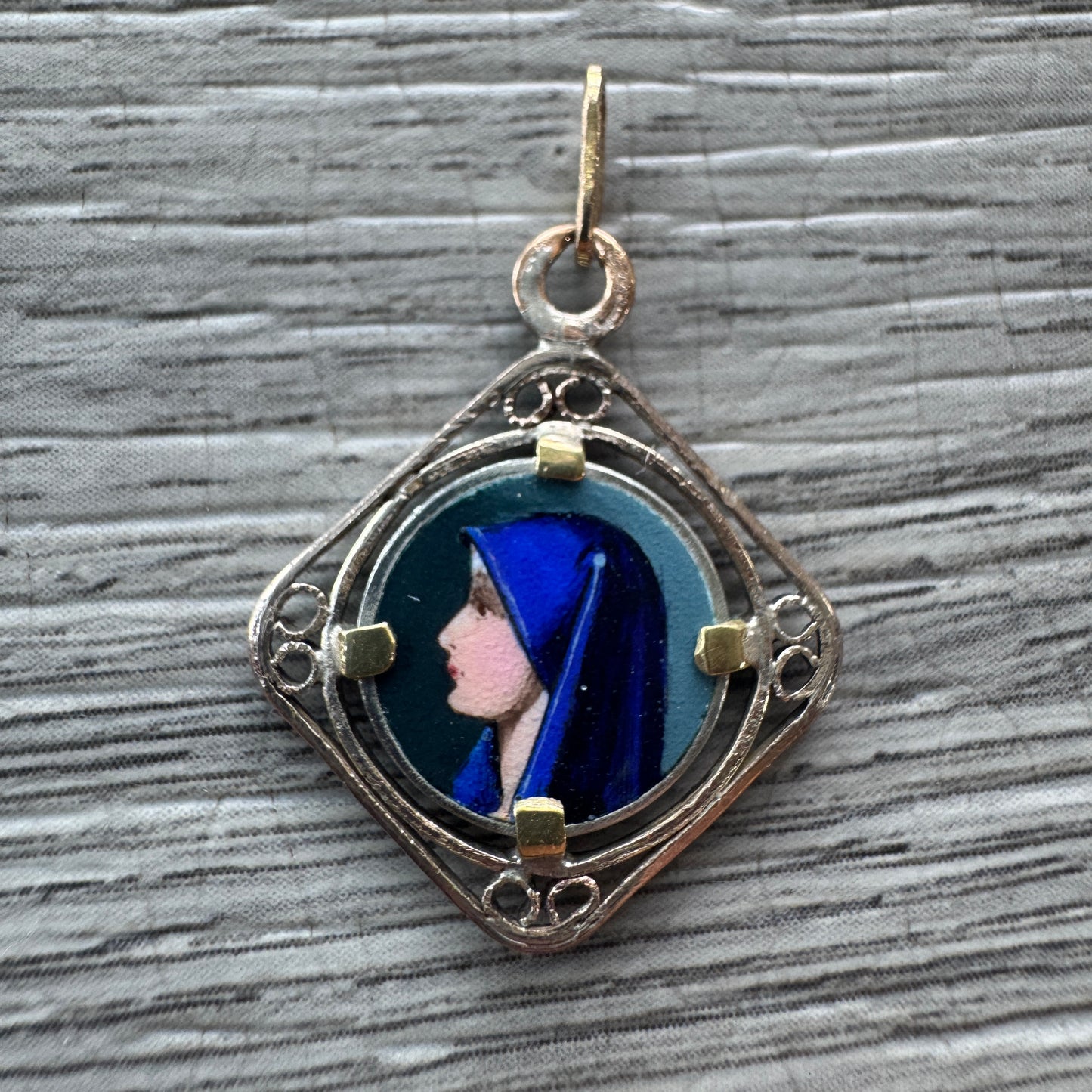 Médaille religieuse ancienne émaillée - Vierge Marie