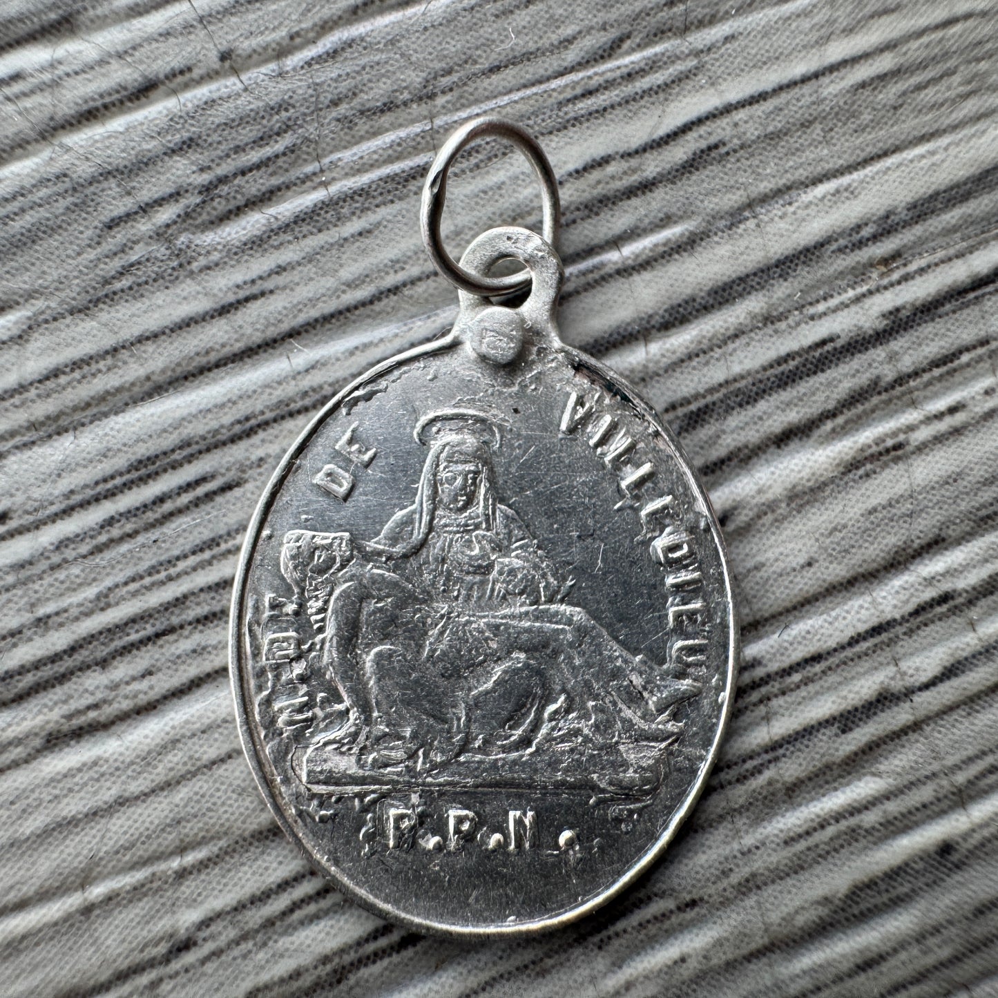Médaille religieuse ancienne en argent - Notre Dame de Villedieu