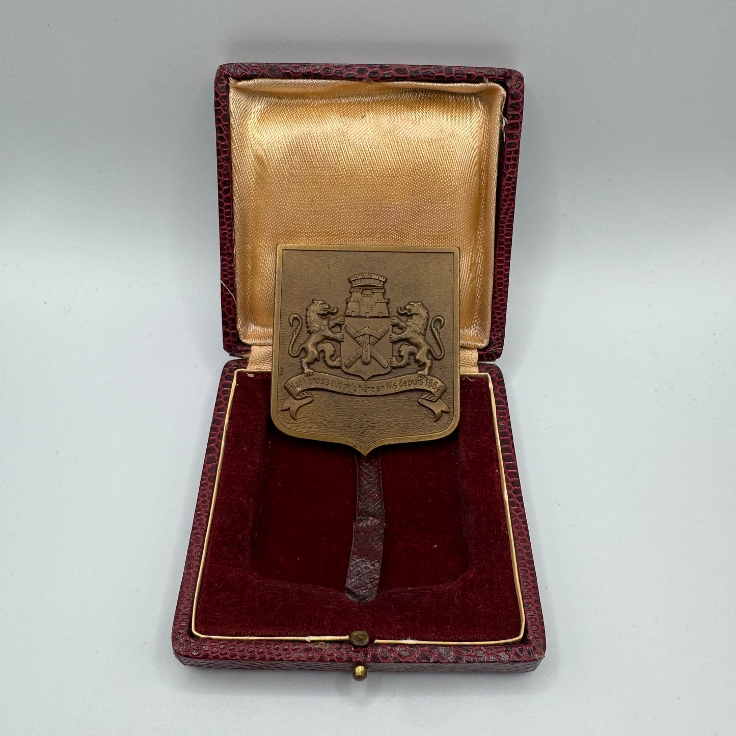 Medaille artistique ancienne en bronze « brasseur Kronenbourg »