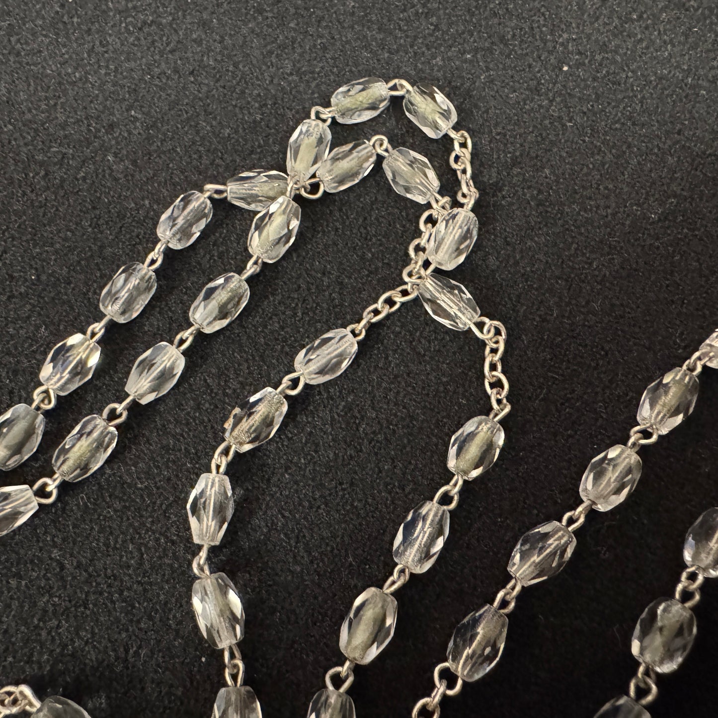 Chapelet ancien en métal argenté et perles verre biseauté