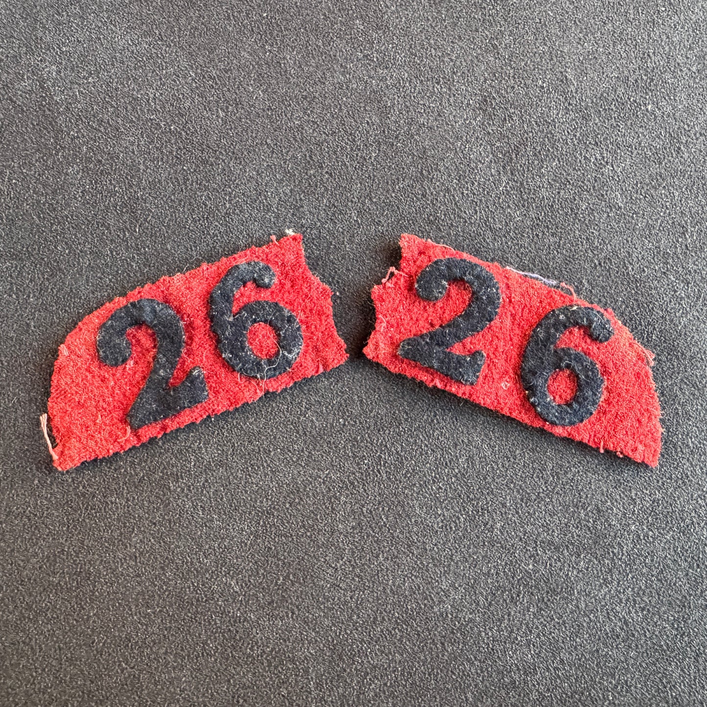 Pattes de col troupe du 26e RI guerre 1914-18