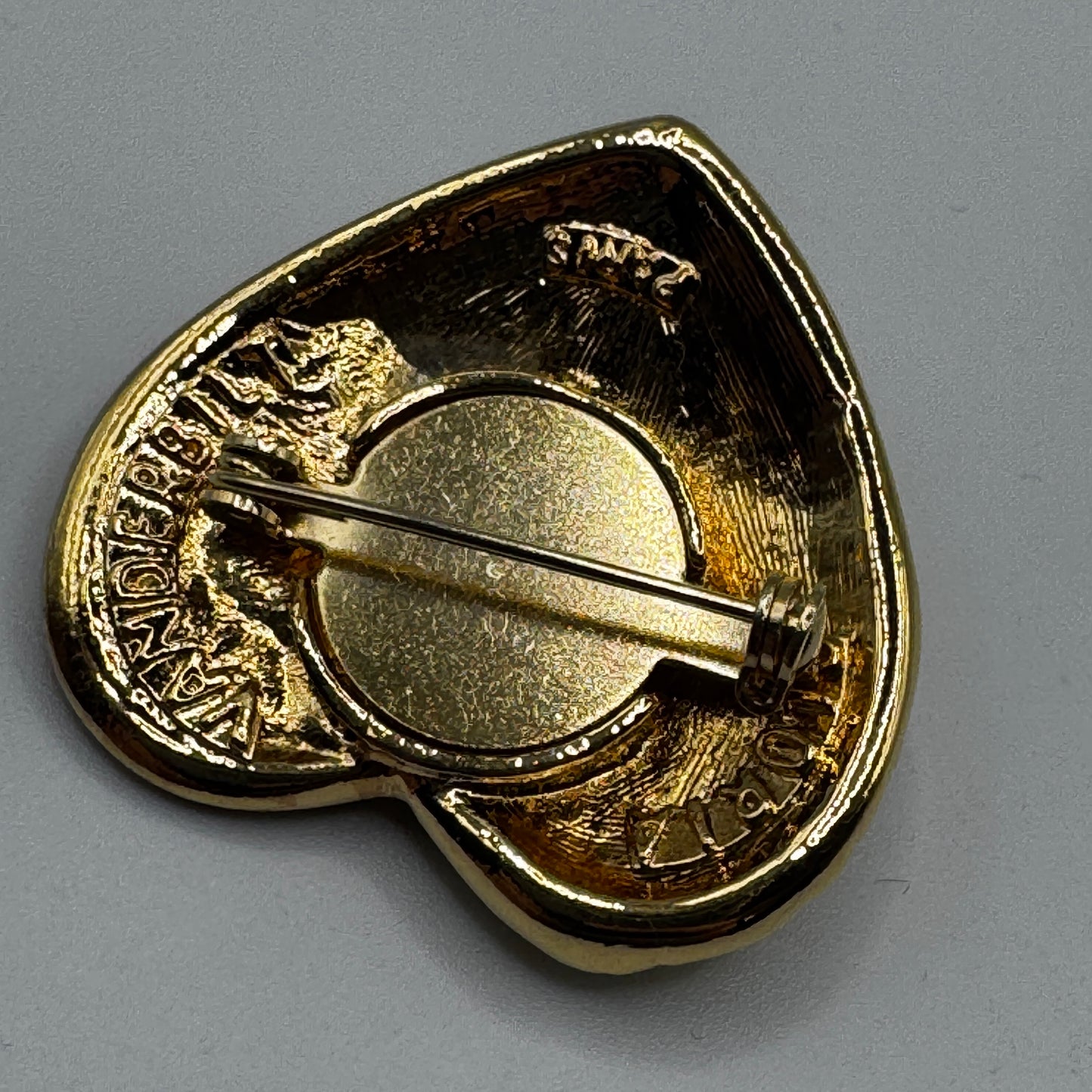 Broche Vintage « cœur » - métal doré et verroterie