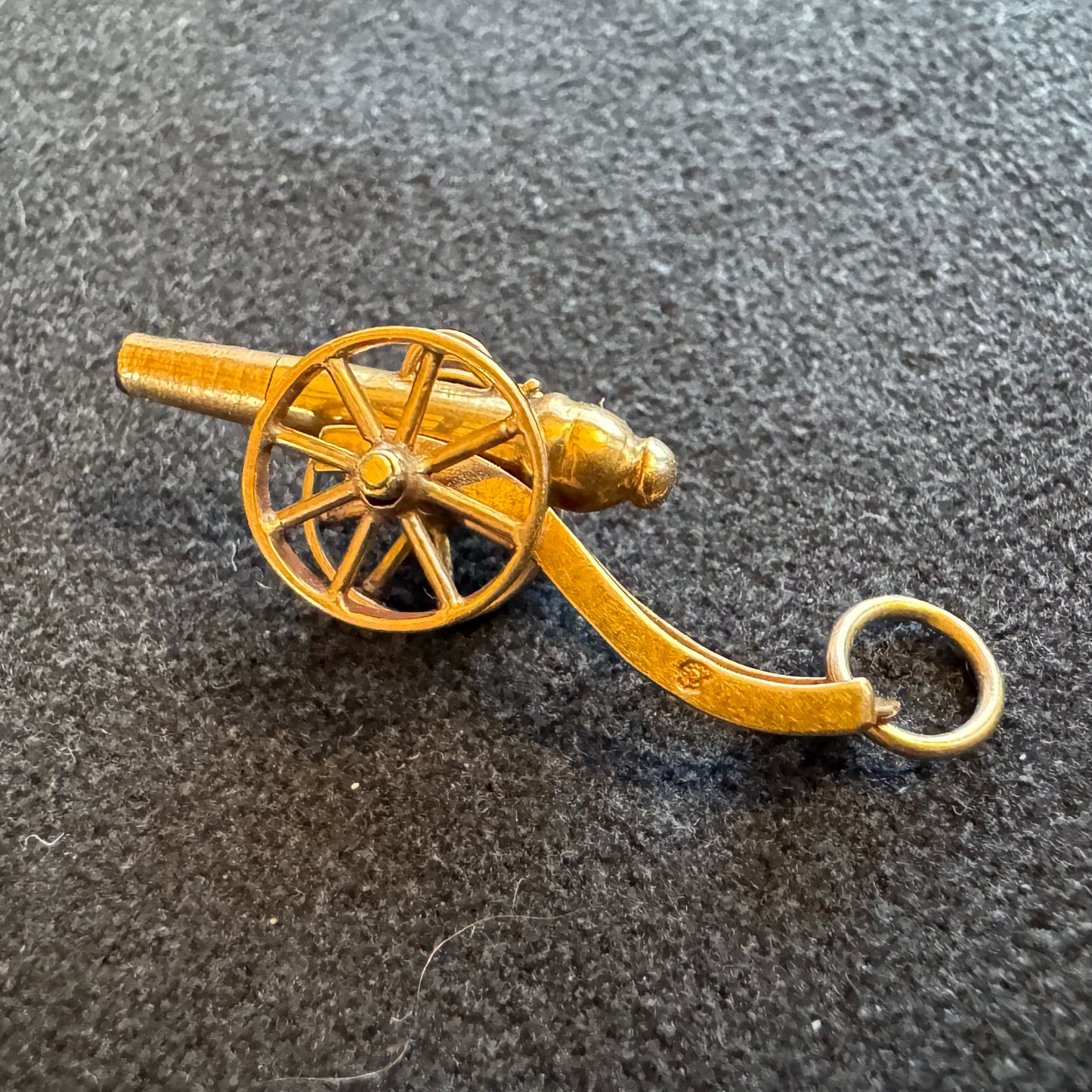 Clé de montre à gousset Ancienne en or 18 carats - « canon Napoléonien » - vers 1800
