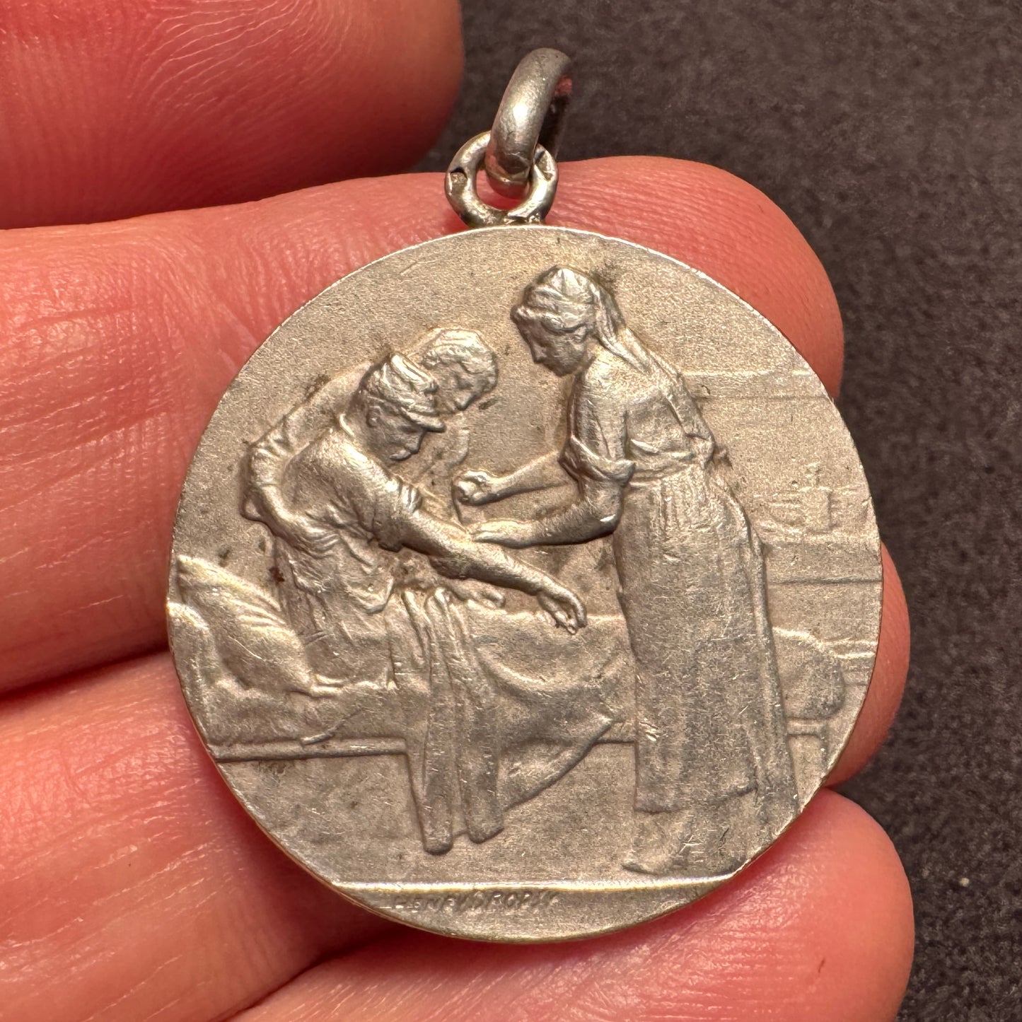 Médaille ancienne en argent « Croix Rouge Française 14-18 » par Dropsy