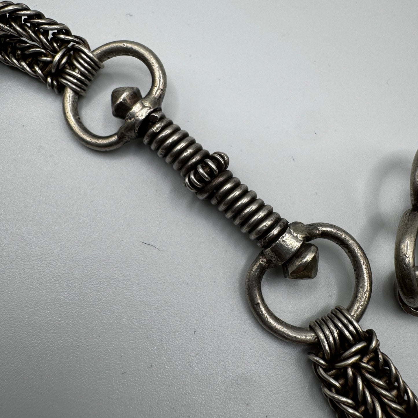 Rare bijou Omanais ancien - nécessaire à Kolh - argent massif