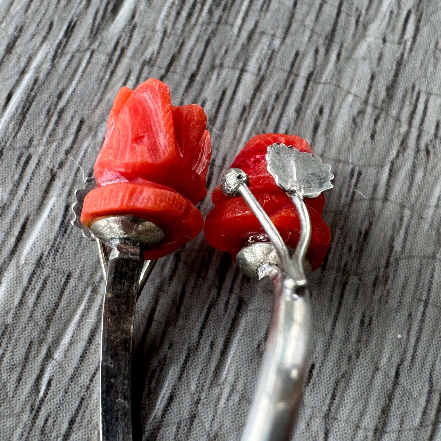 Bague ancienne en Argent et Corail Sculpté - Travail artisanal
