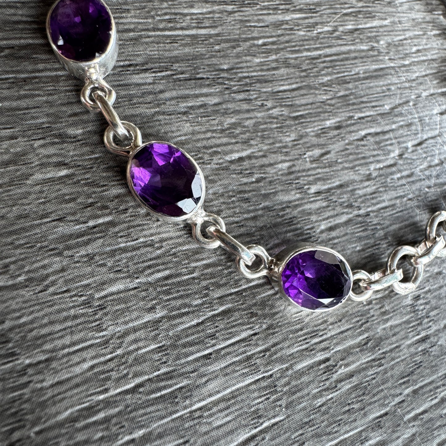 Bracelet en argent 925 et pierres taillées
