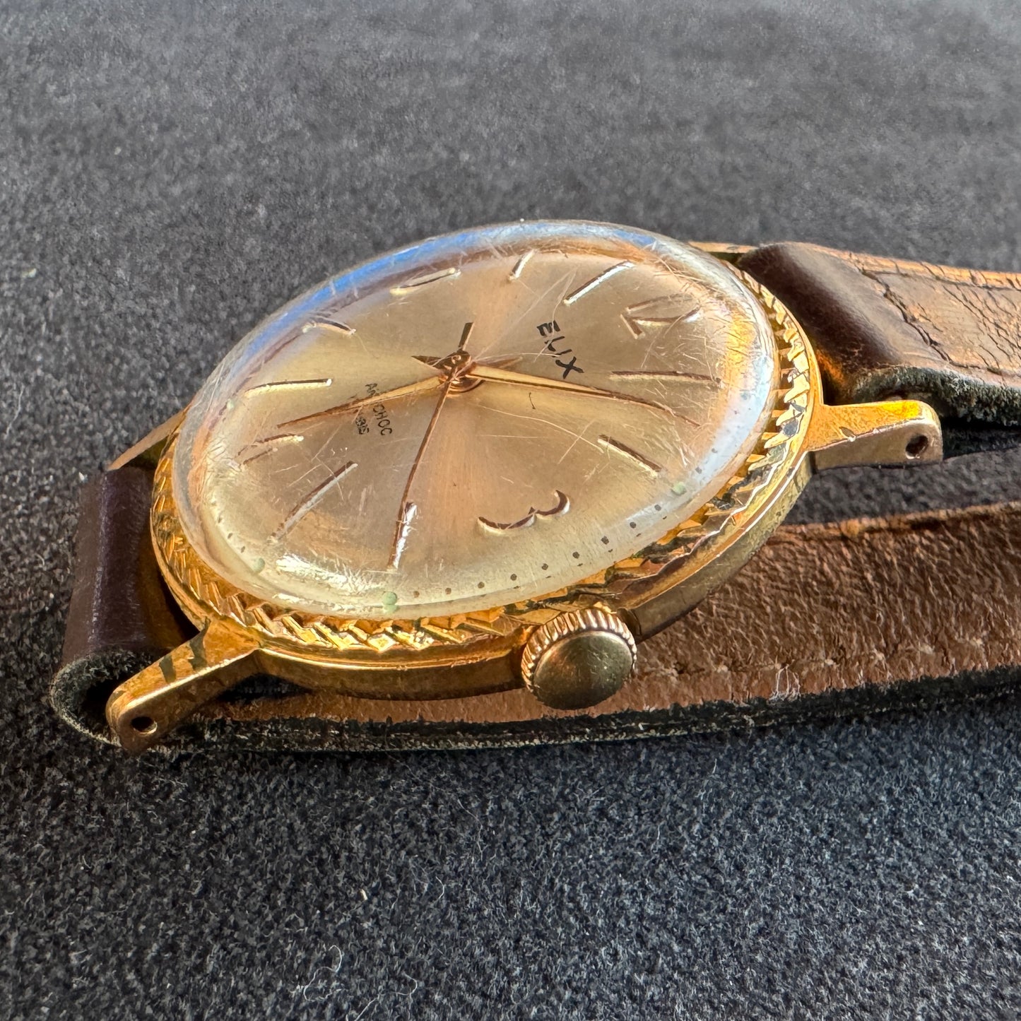 Montre bracelet mécanique ancienne ELIX