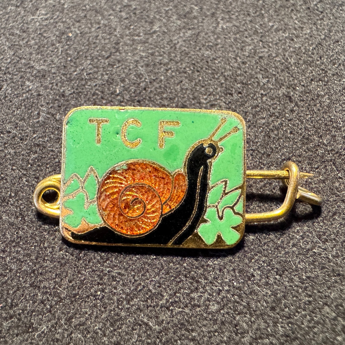 Insigne ancien émaillé - TOURING CLUB DE FRANCE