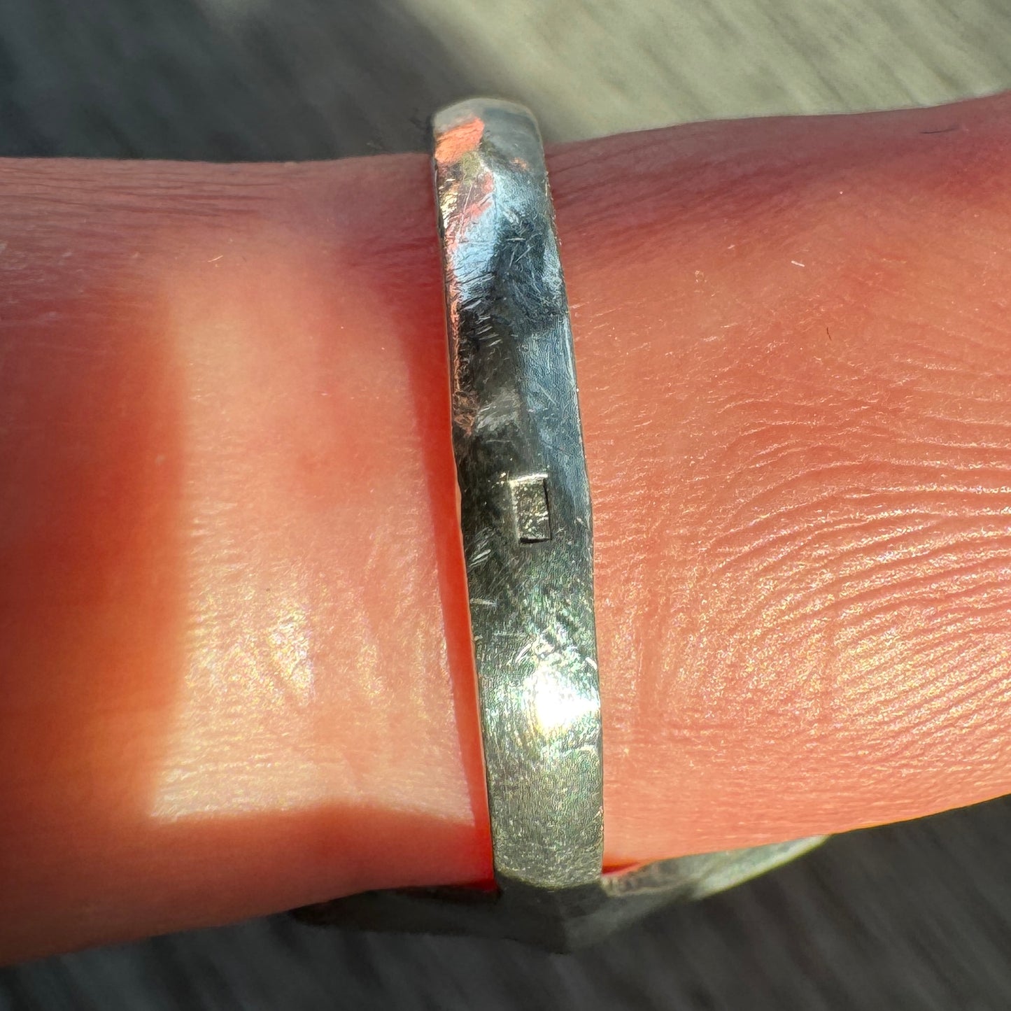 Bague Art Déco en argent et verre poli