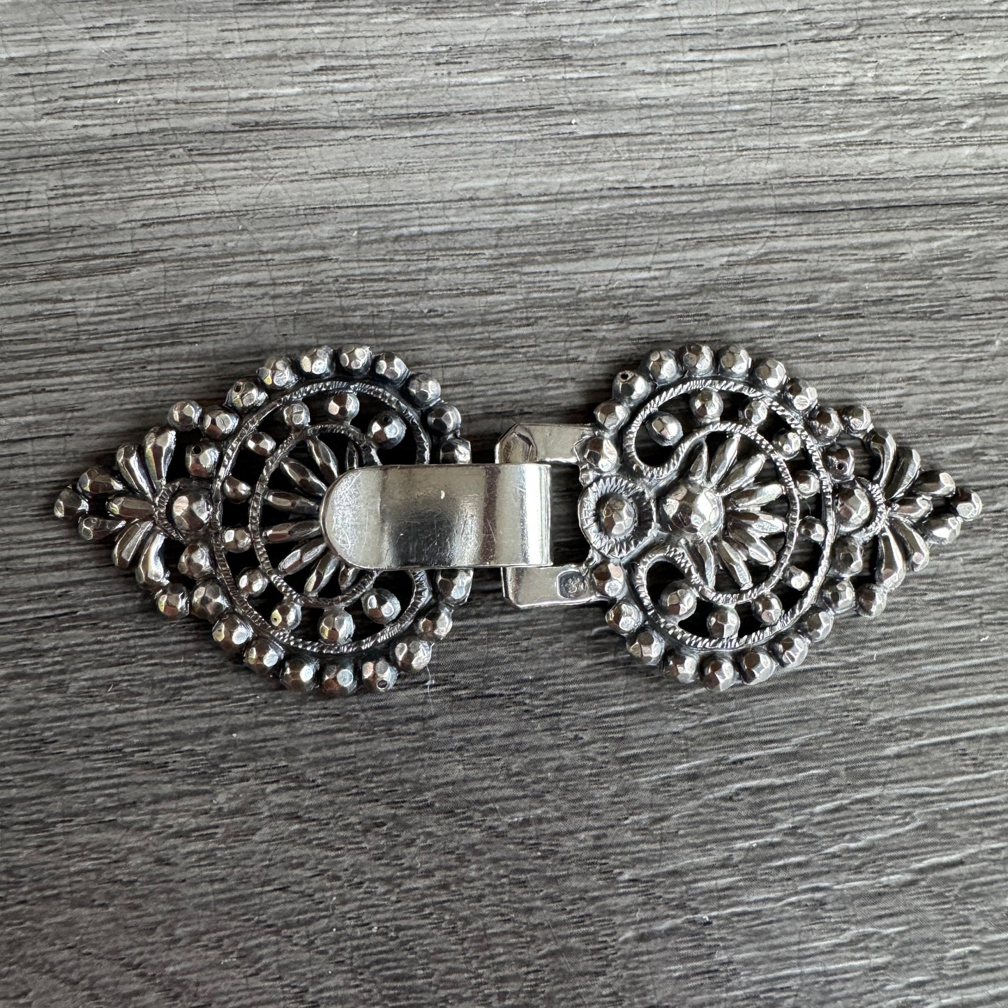 Boucle de ceinture ou vêtement XIXe - Argent massif