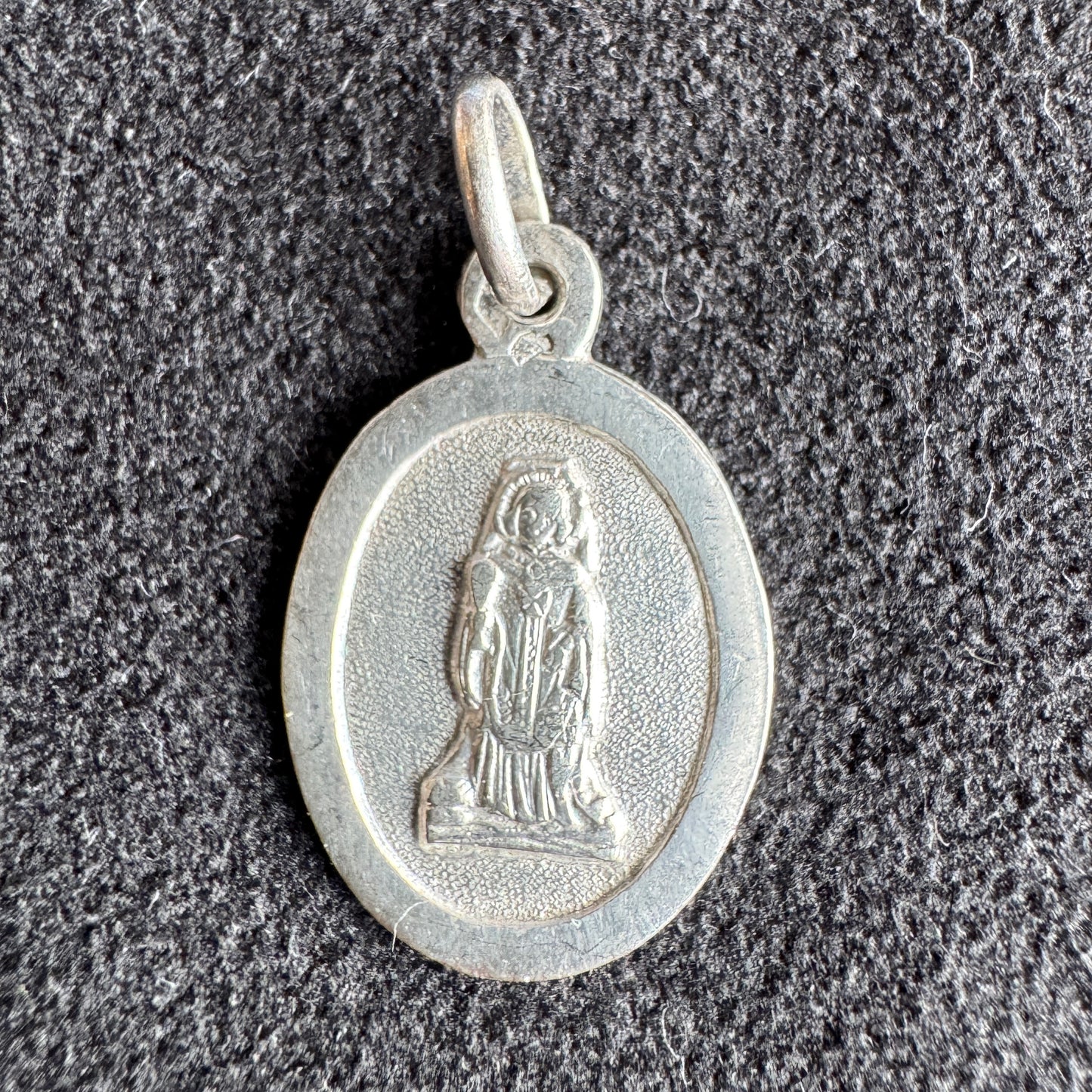 Médaille religieuse ancienne en argent « Notre Dame des airs de Saint-Cloud »