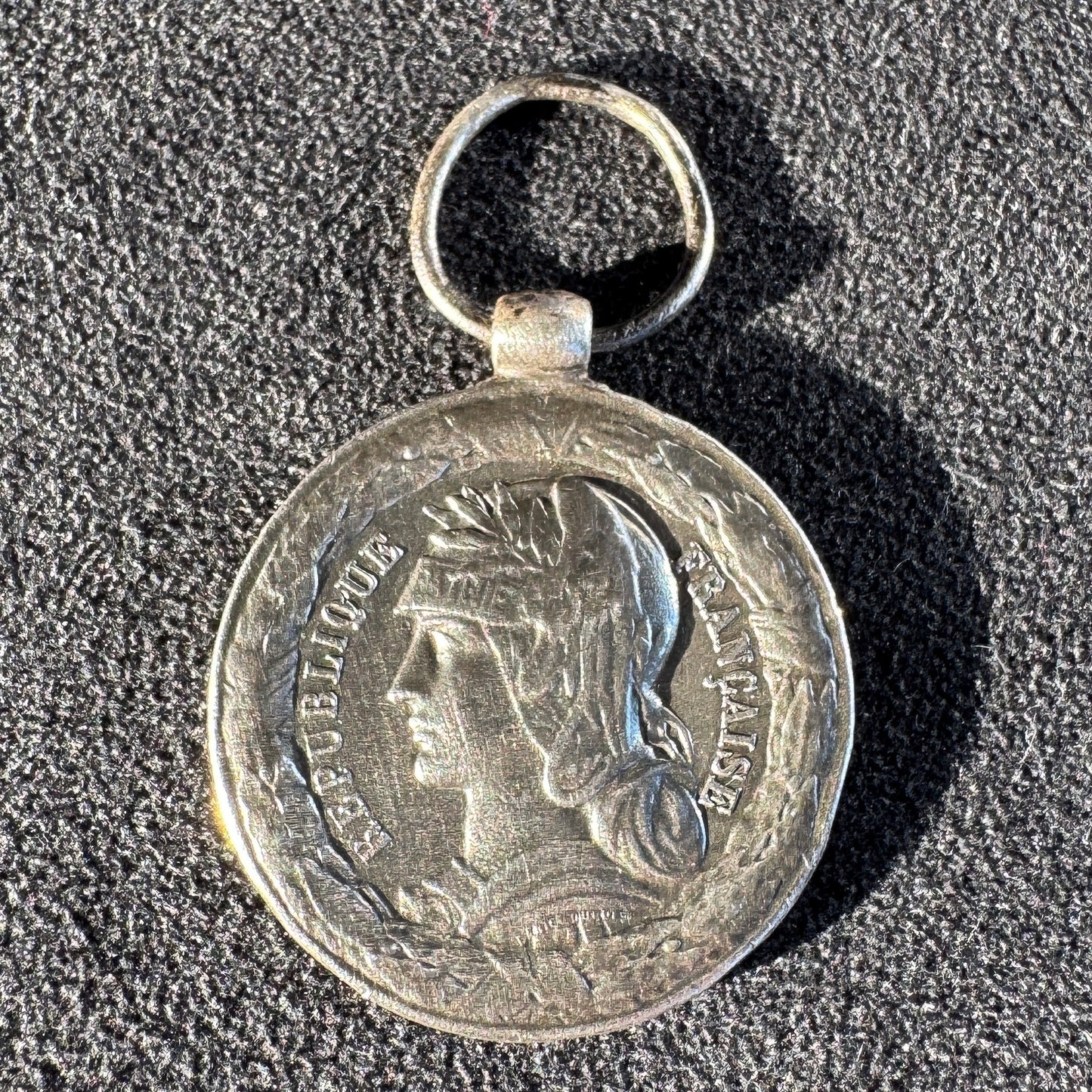 Médaille décoration militaire en argent - campagne de 1883-1886 MADAGASCAR