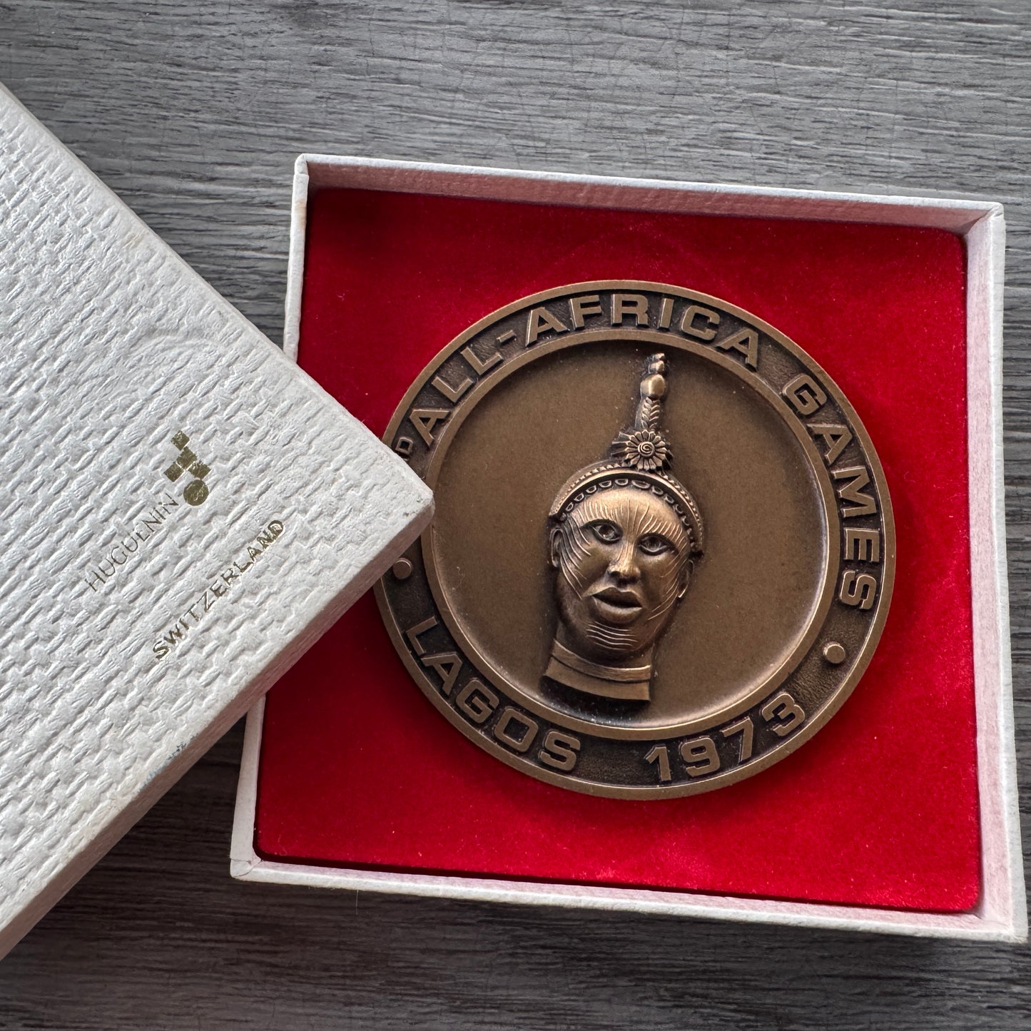 Médaille en bronze 1973 Deuxième Jeux panafricains Lagos, Nigeria - HUGUENIN SUISS