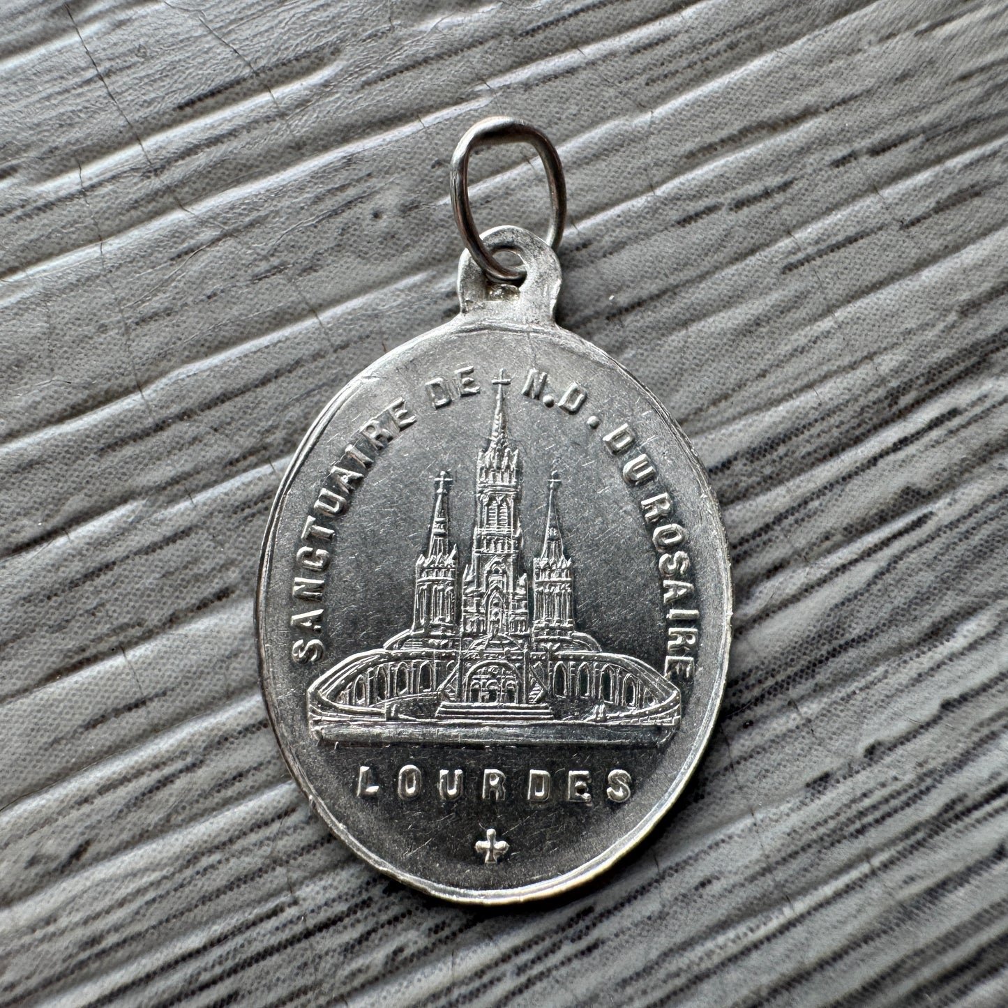 Médaille religieuse ancienne en argent - Sanctuaire de Notre Dame du Rosaire