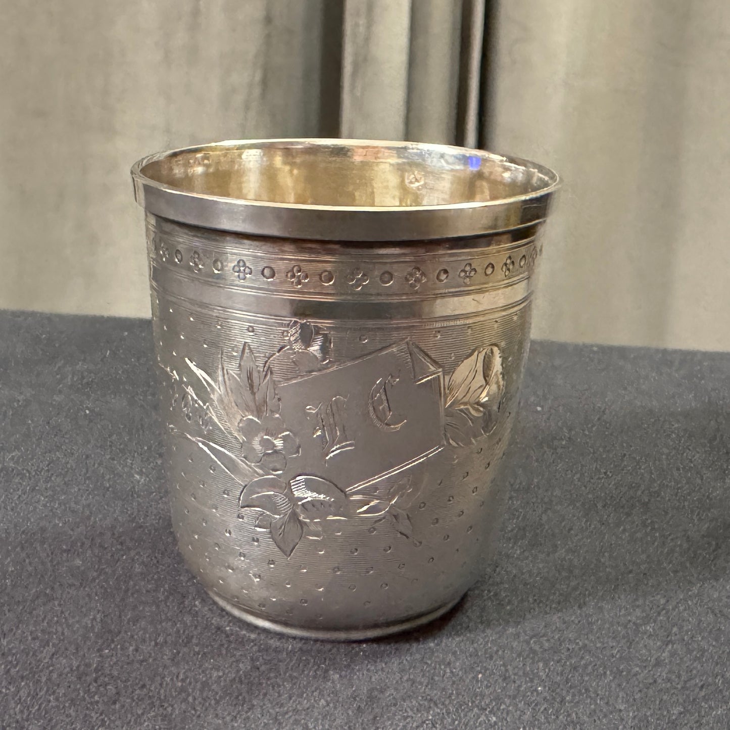 Timbale ancienne en Argent Minerve - vers 1900