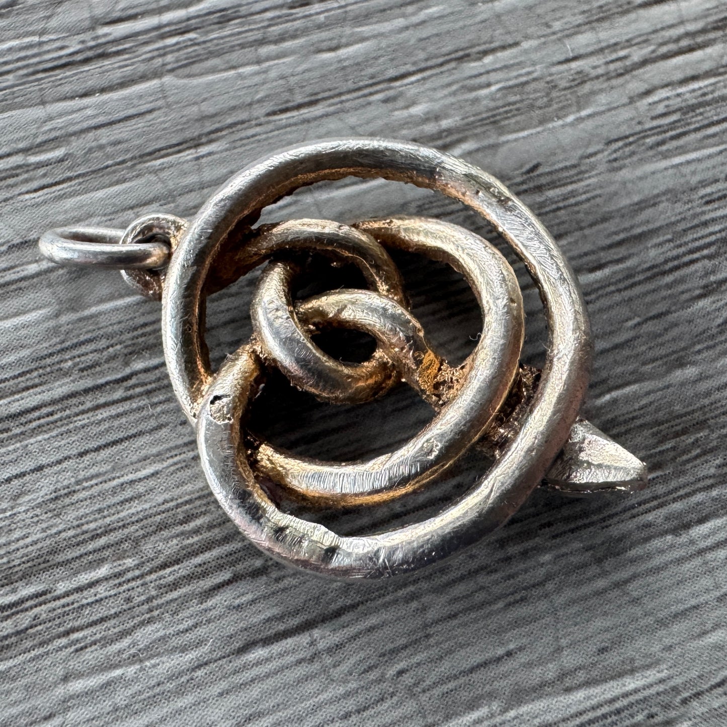 Pendentif ancien Art Nouveau « serpent » - argent et nacre