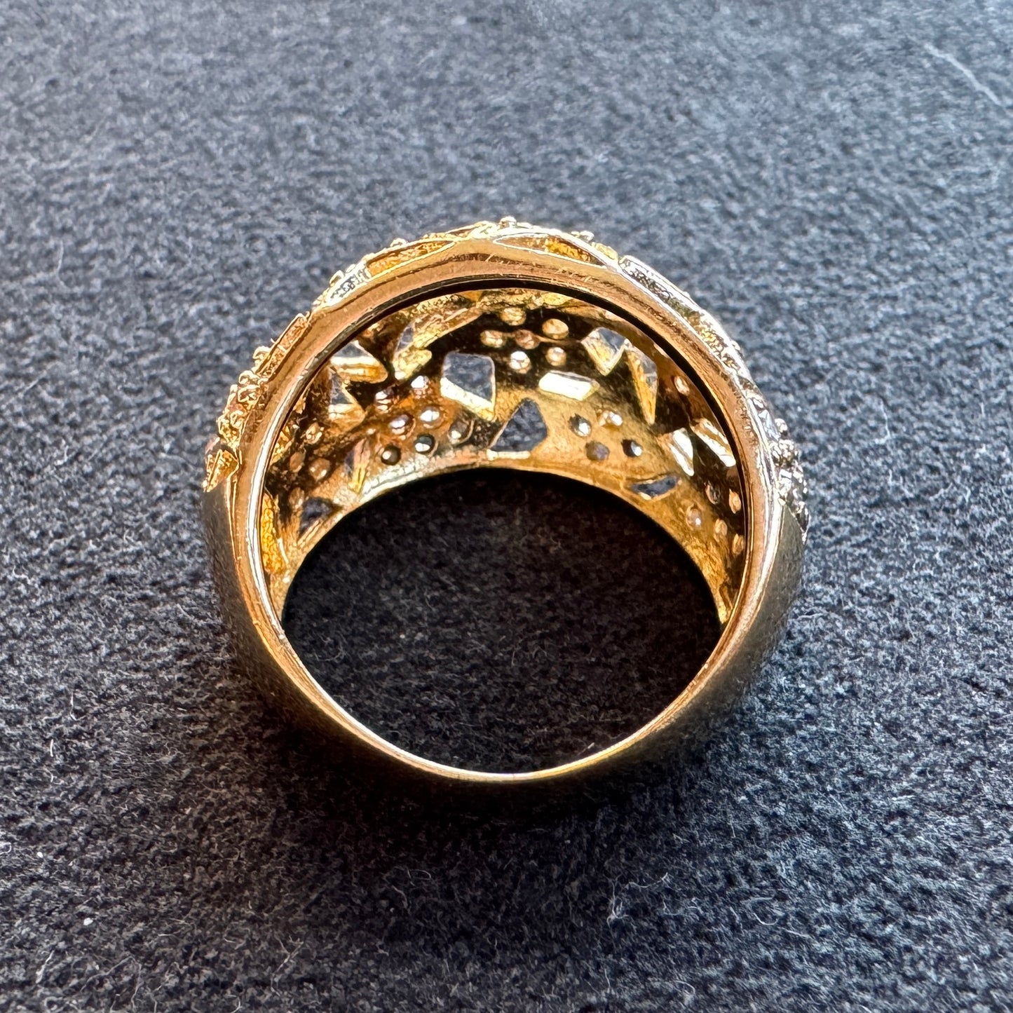 Bague en plaqué or et verroterie