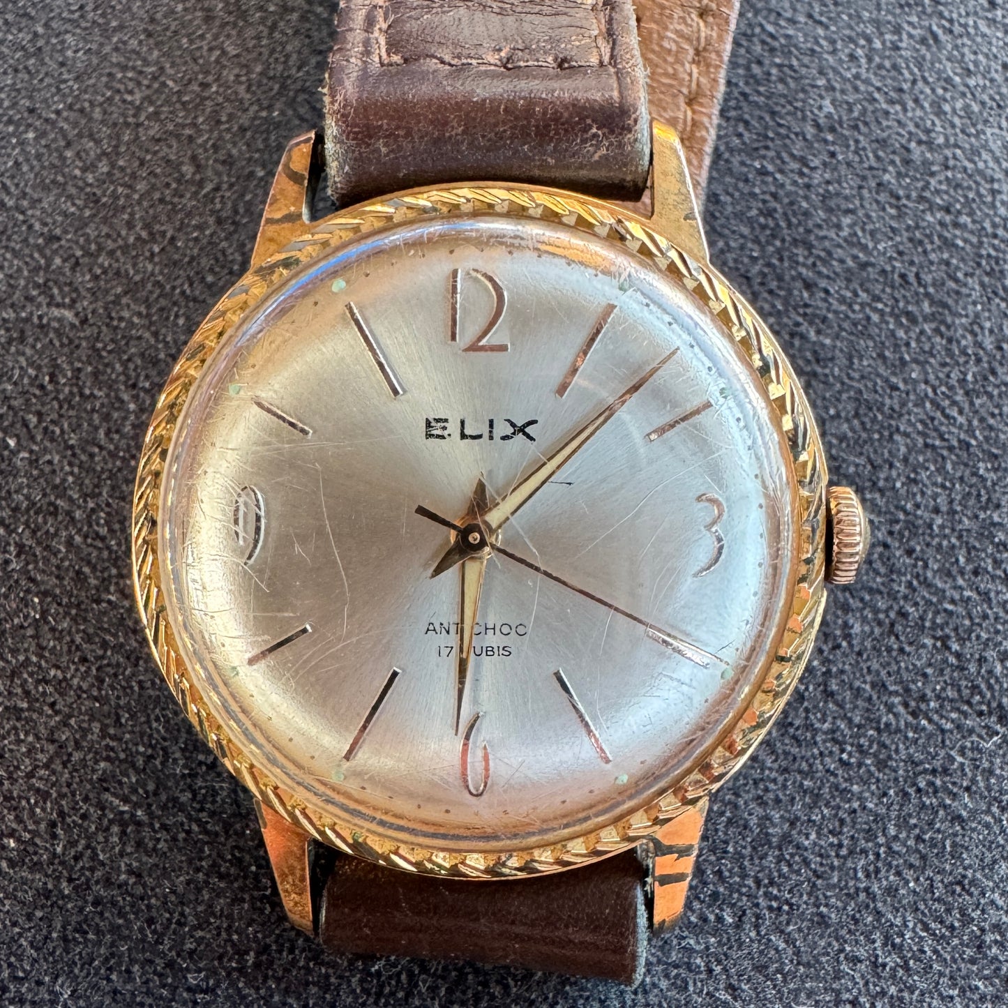 Montre bracelet mécanique ancienne ELIX