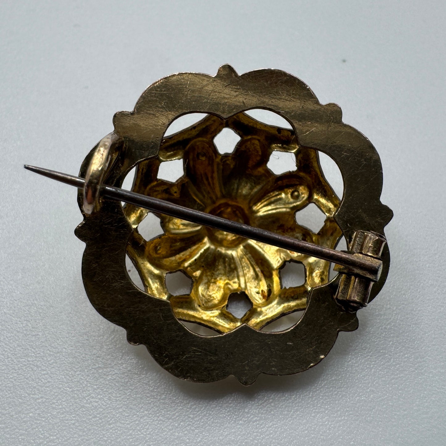Broche ancienne en plaqué or - vers 1900
