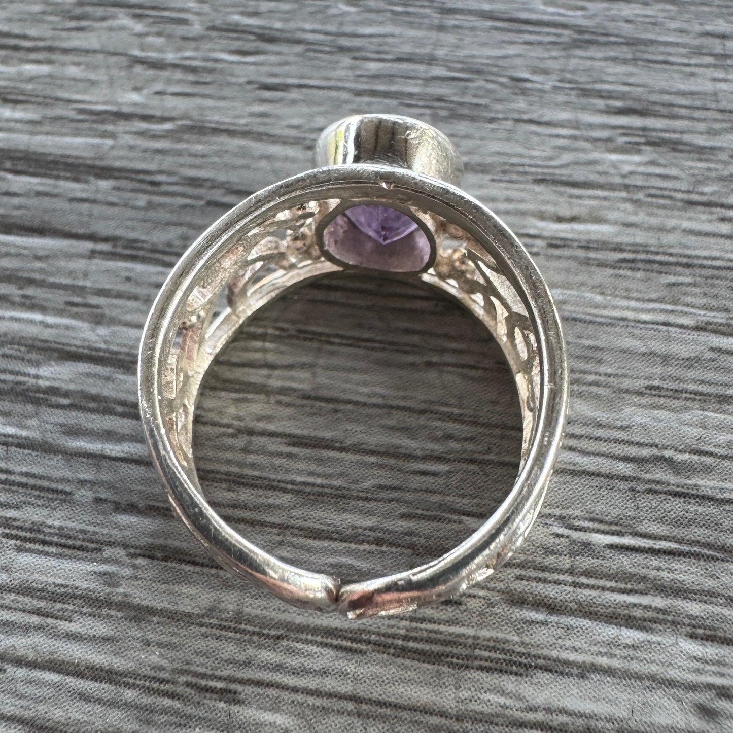 Bague en argent et améthyste