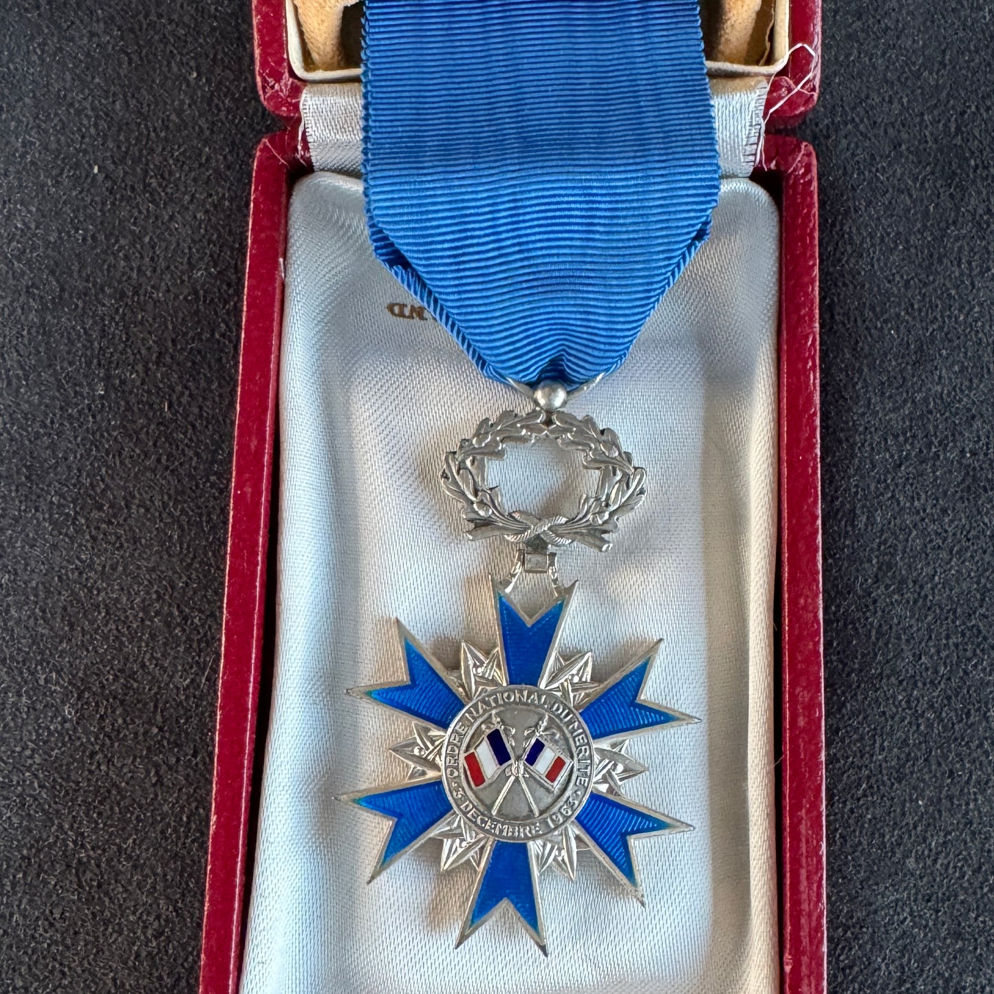 Médaille décoration civile en argent - « croix ordre du mérite »