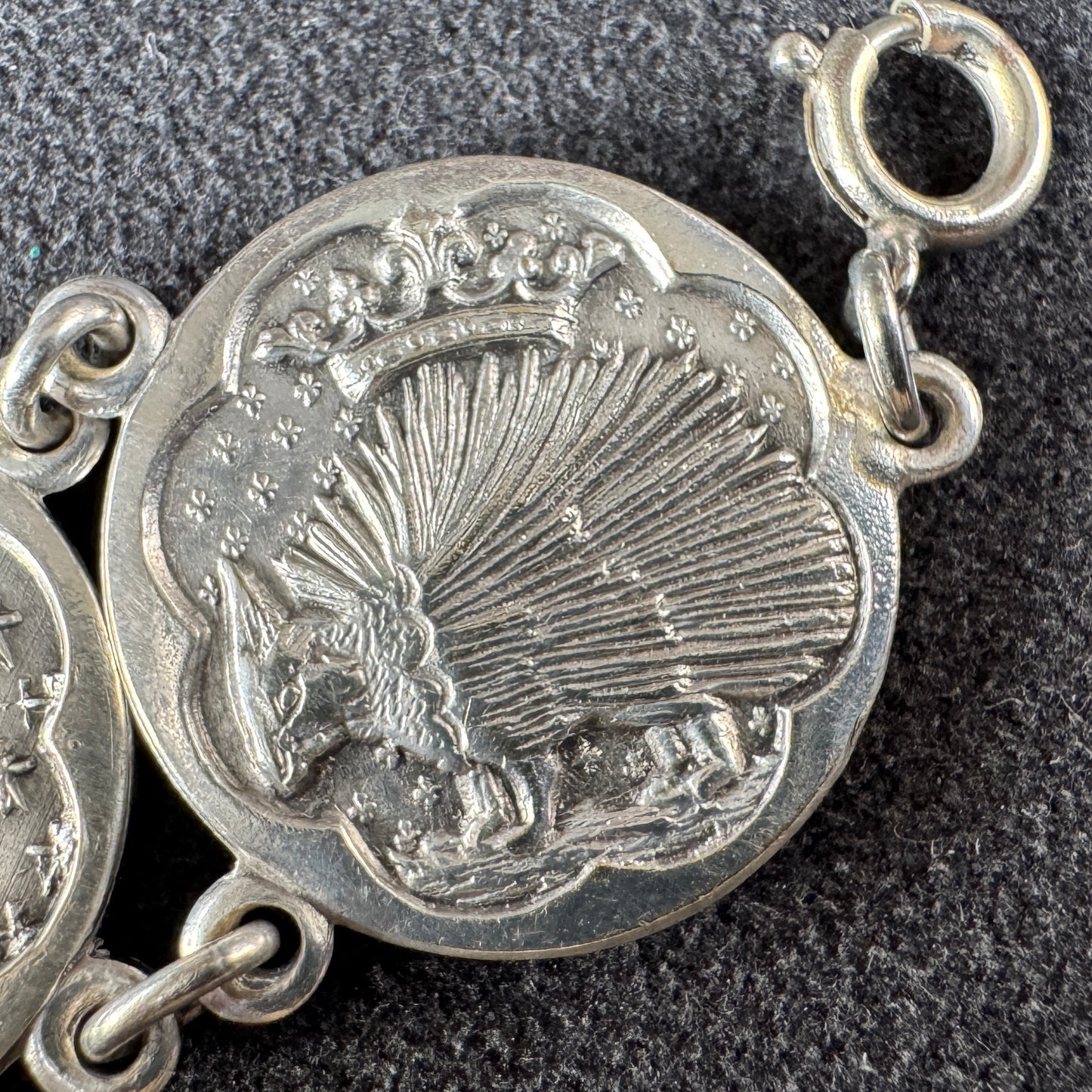 Bracelet ancien Souvenir de Bretagne - « Emblèmes des rois de France »