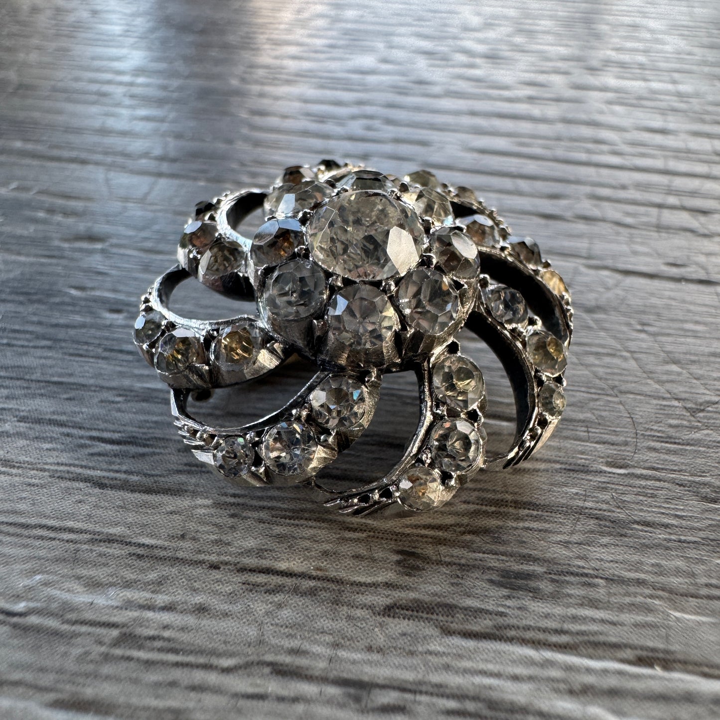 Broche ancienne argent massif et verroterie