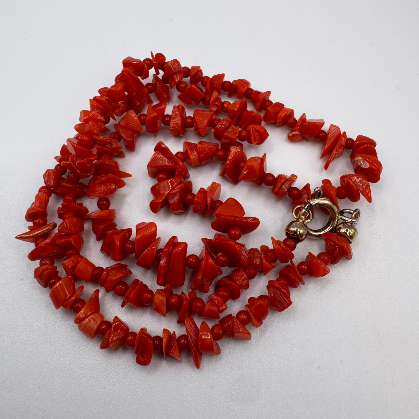 Joli Collier vintage en corail véritable