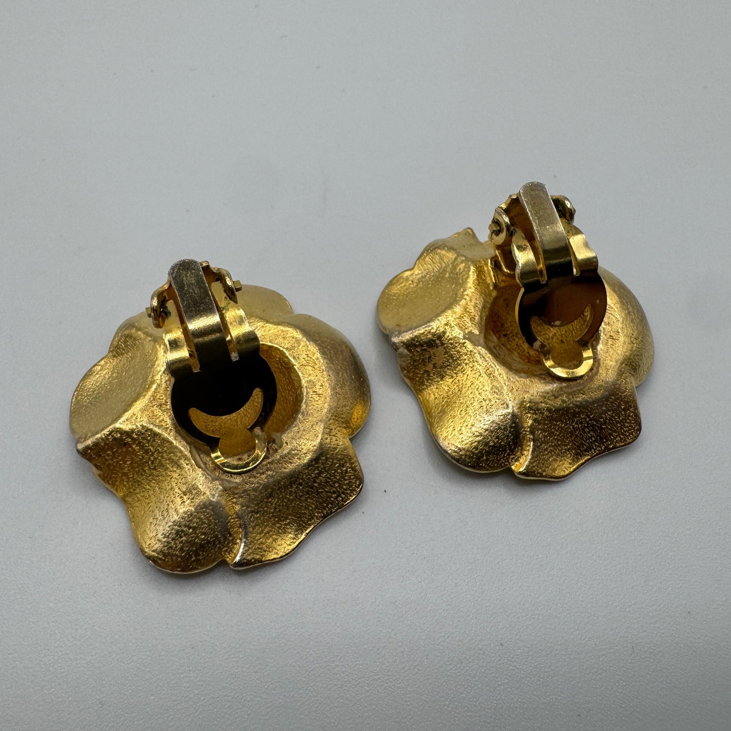 Clips d’oreilles Vintage créateur KENZO - métal doré