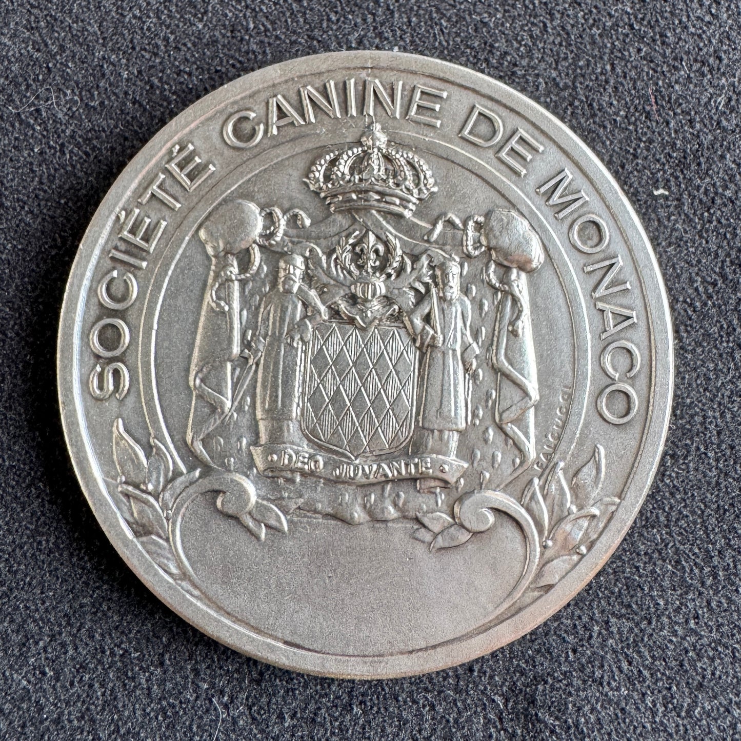 Medaille ancienne en bronze « société canine de Monaco - Diane chasseresse »