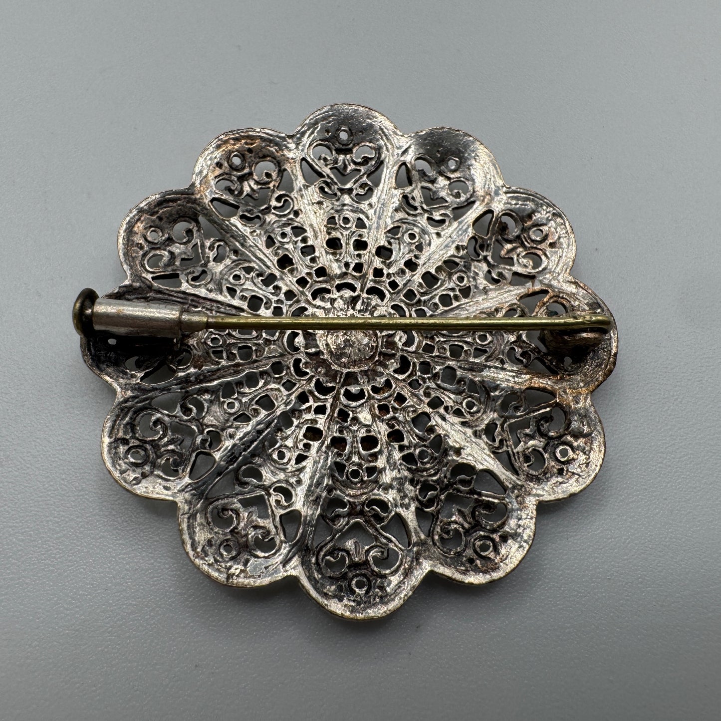Broche ancienne souvenir du Vezelay - métal argenté