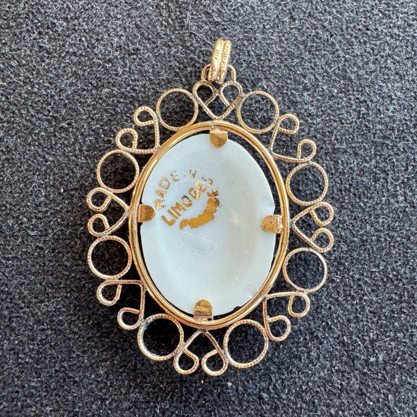 Pendentif ancien porcelaine de Limoges et plaqué or