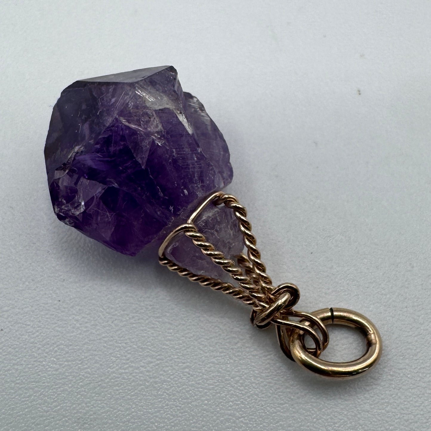 Pendentif plaqué or et quartz