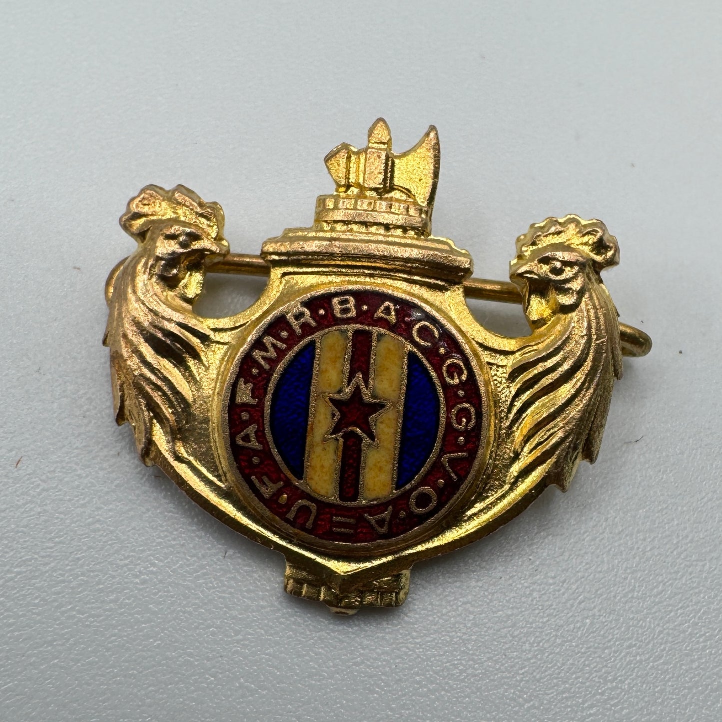 Insigne militaire anciens combattants mutilés et blessés de guerre