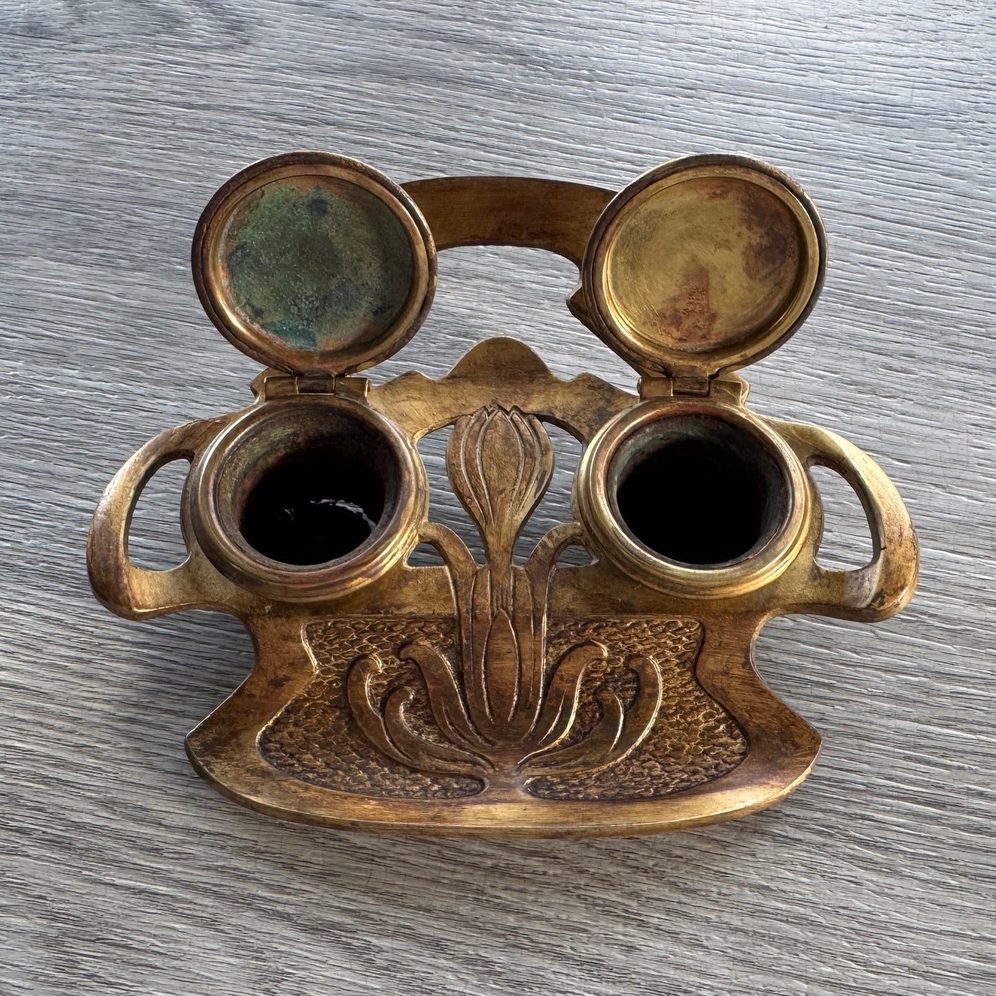 Sculpture en régule - Encrier Art Nouveau