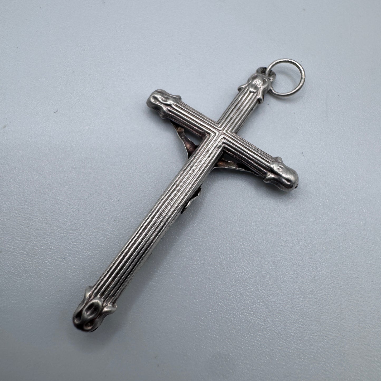 Croix crucifix ancien - argent massif