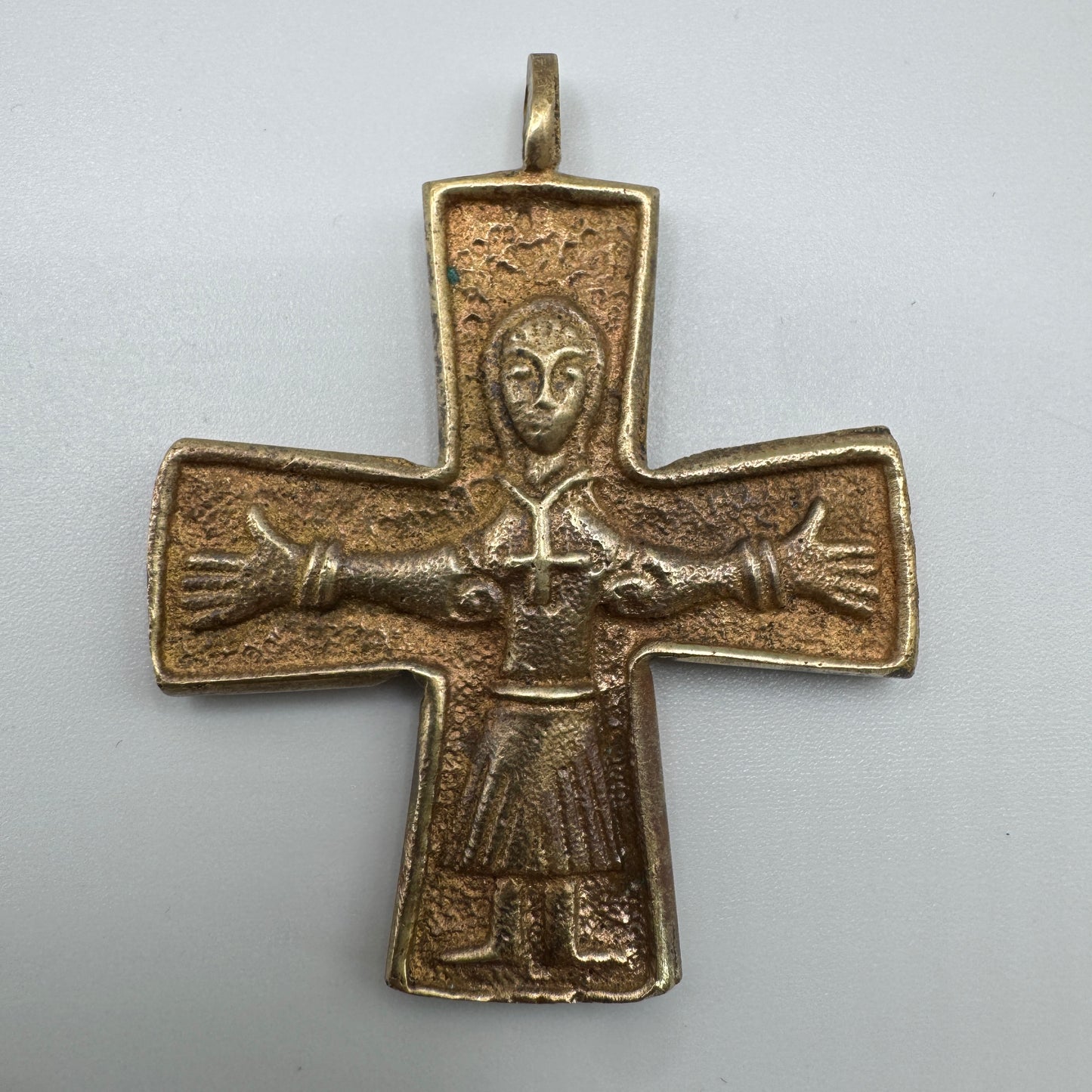 Croix pectorale en bronze encolpion de Finlande