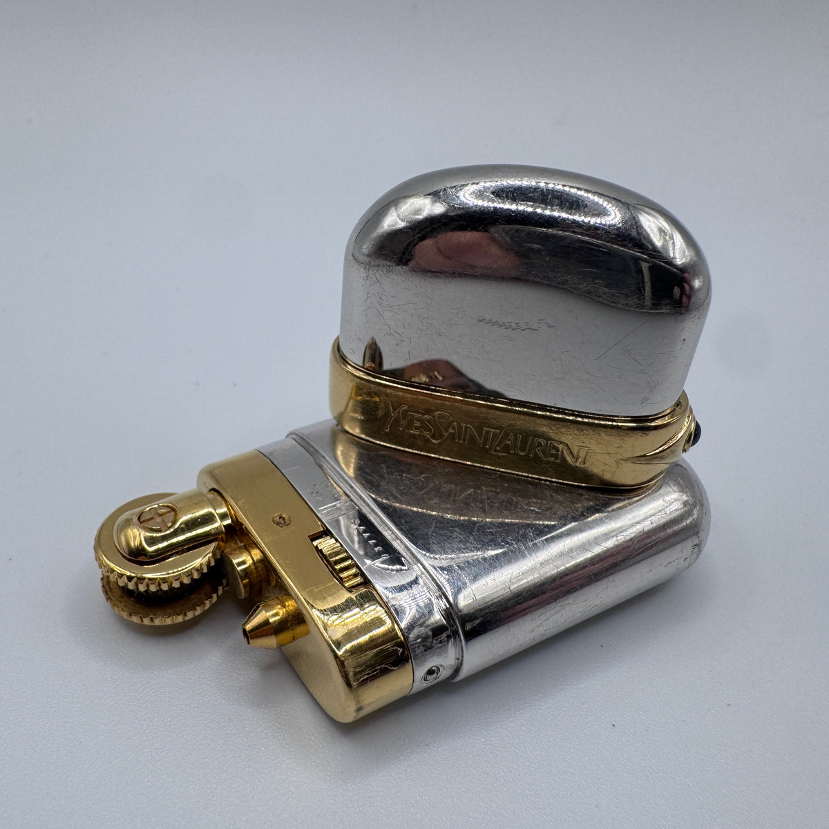 Briquet ancien YVES SAINT LAURENT - Métal argenté et plaqué or