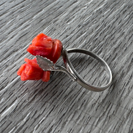 Bague ancienne en Argent et Corail Sculpté - Travail artisanal