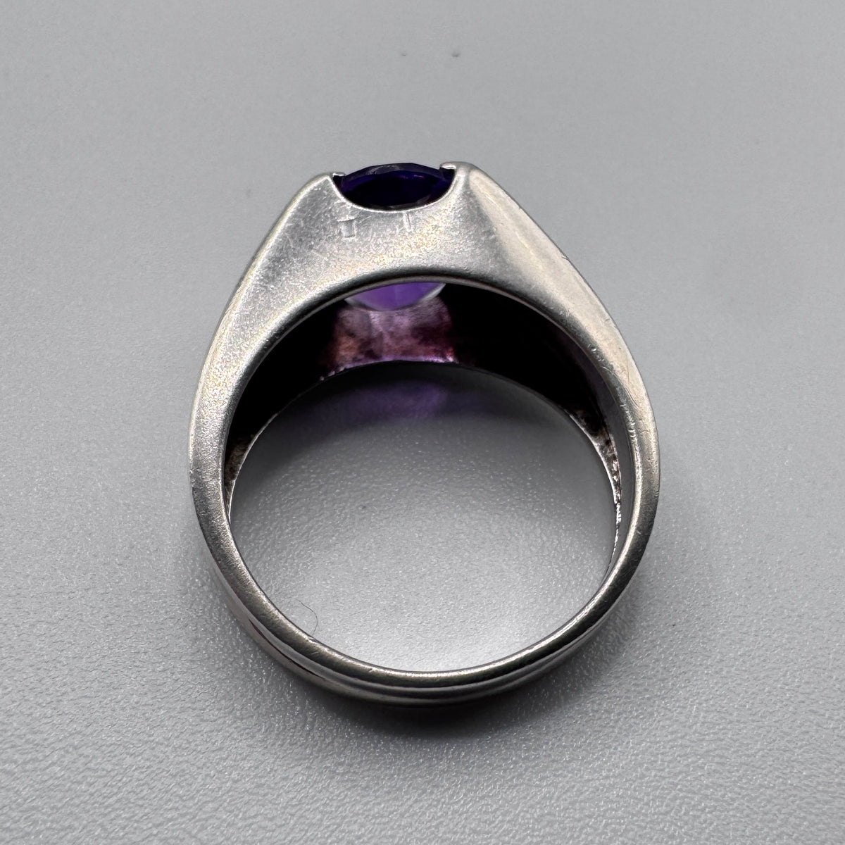 Bague en argent et améthyste