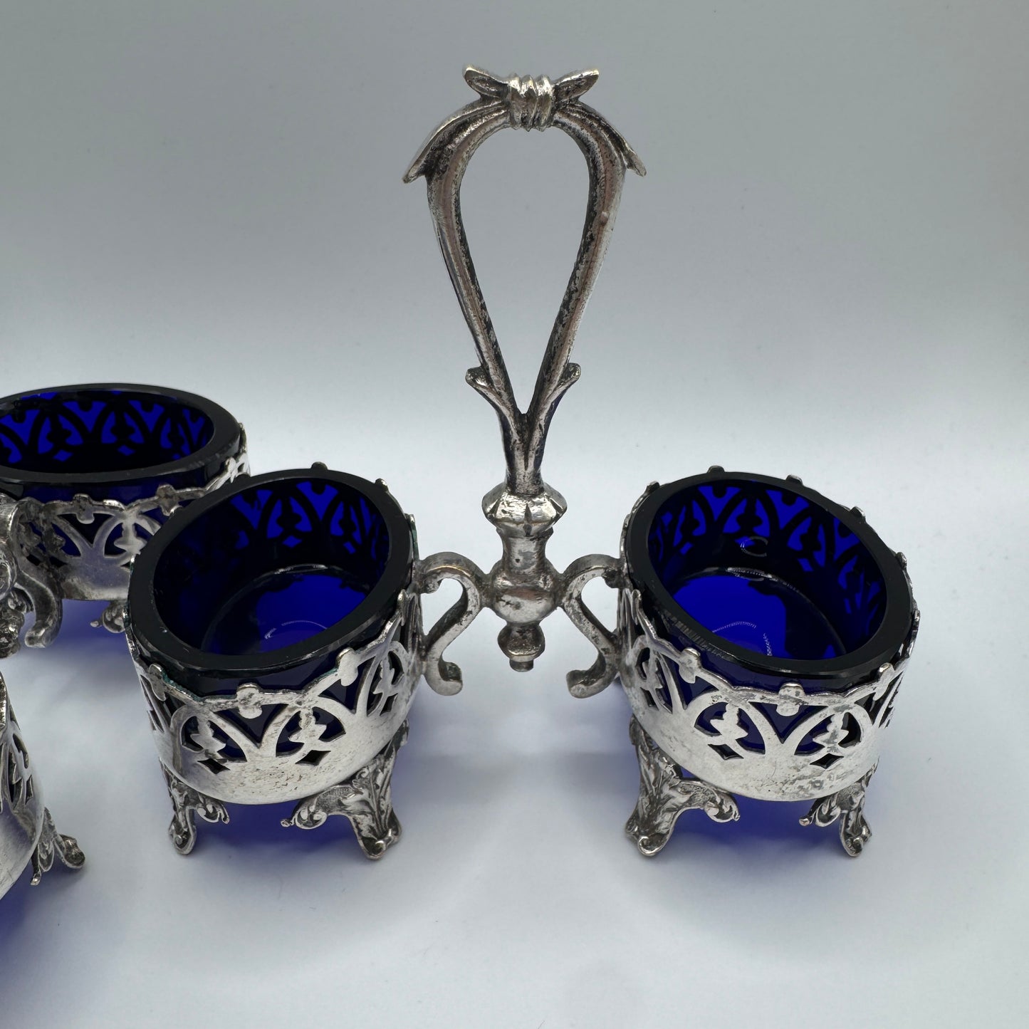 Paire de serviteurs sel/poivre anciens XIXeme - métal argenté et verre bleu cobalt