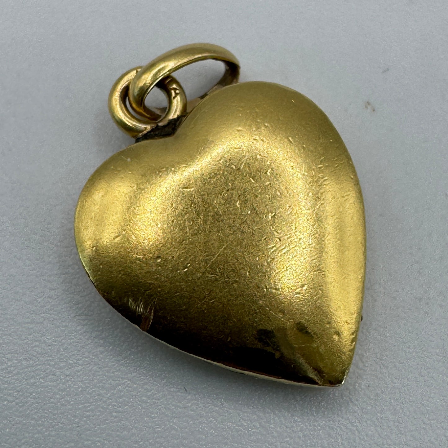 Pendentif ancien vers 1900 « cœur » en plaqué or